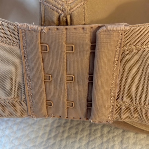 Paramour by Felina Marvelous Strapless Full Busted‎ Neutral Underwire Bra 38DDD - Picture 11 of 13